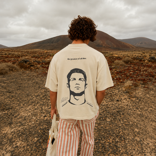 Oversized unisex T-shirt - THE GOAT 🐐